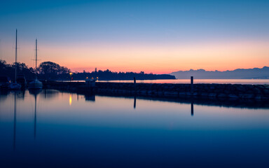 lever du soleil au port des Ab&eacute;riaux, Prangin Suisse
