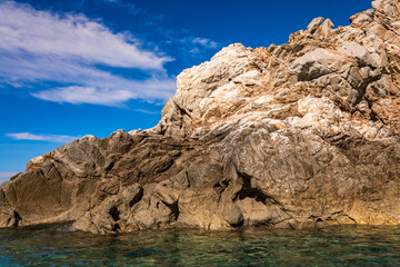 rocher en bord de mer