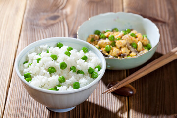 豆ごはんと卵とじ