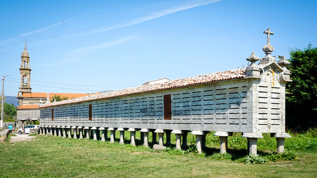 H&oacute;rreo de Carnota in a rural area of Galicia