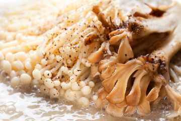 エノキとシメジのバター炒め