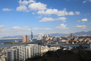 Fototapeta na wymiar 福岡タワーと高速1号線