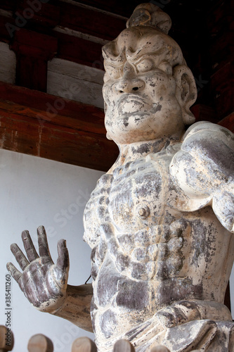 吉野山金峯山寺の仁王像 Wall Mural Wallpaper Murals Paylessimages