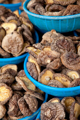 露店販売の干し椎茸