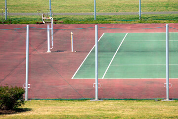 淀川の河川敷公園のテニスコート