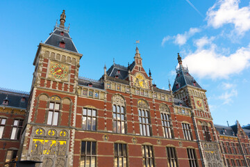 Fototapeta na wymiar Beautiful Amsterdam Central station in Amsterdam, Netherlands