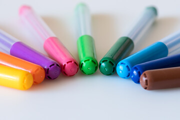 カラフルなカラーペン