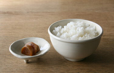 ご飯　お漬物　茶碗　朝ごはん