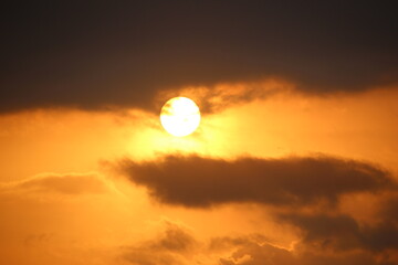 beautiful sunsets on the edge of the countryside