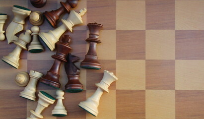 Fare una partita a scacchi - gioco di società