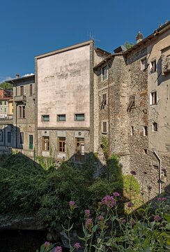 Blick auf die Altstadt von Bagnone in der Toskana in Italien 