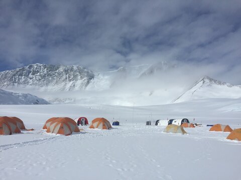 Antarktika; Mount Vinson; Expedition