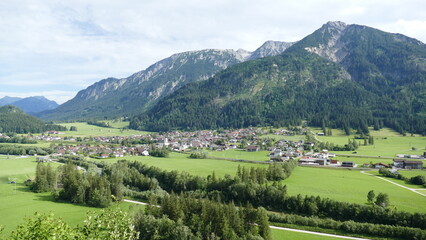 Naklejka na ściany i meble Aussicht auf Vils Tirol