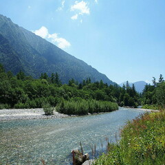 長野県の観光地、上高地の美しい自然の風景