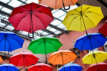 Fototapeta na wymiar red and yellow umbrellas