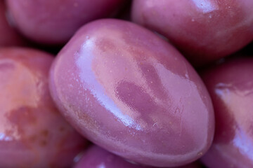 macrophotography of black olives
