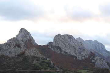 Castilla y León, León, RIAÑO. Atardecer en el paraíso.

