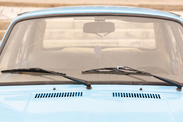 Naklejka premium Retro car windshield with windshield wipers