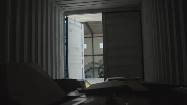 Opening a container truck door