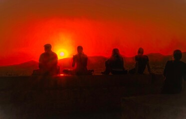 Fototapeta na wymiar fabuleux coucher de soleil depuis les remparts d'Ibiza 