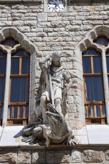 Obraz premium Castilla y León. León. Casa Botines. San Jorge y el Dragón.