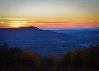 Fototapeta na wymiar sunset over the mountains Harmon Hill Long Trail Vermont