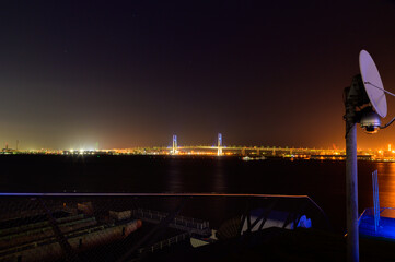 神奈川県　横浜　大さん橋から眺める横浜ベイブリッジの夜景
