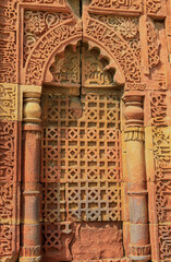 Image of an beautifully designed entrance in a historical Palace in India