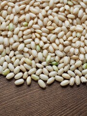 한국의 유기농 곡식 현미 
