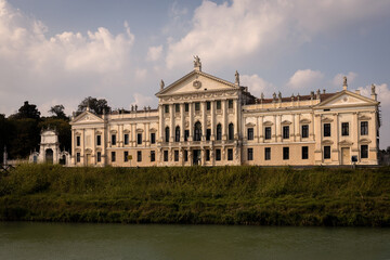 Fototapeta na wymiar Villa Pisani National Museum 
