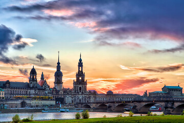 Dresden Zwinger Sachen Frauenkirche Deutschland Goldener Reiter Schlo&szlig;stra&szlig;e 