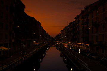 navigli Milano al tramonto post lockdown