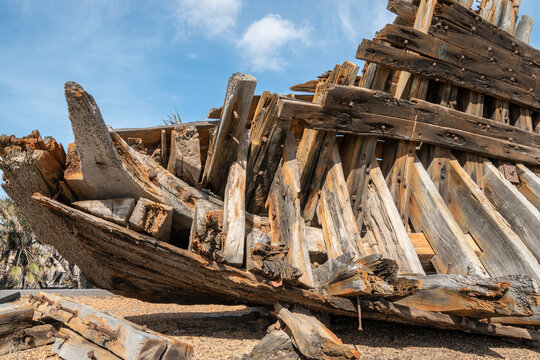 altes zerfallenes Bootswrack