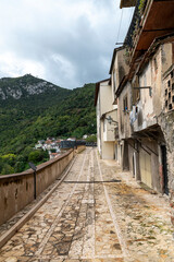 Fototapeta na wymiar architecture of glimpses of the narrow streets of the town of Papigno