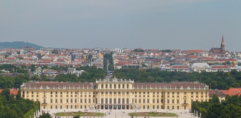 Fototapeta na wymiar View of the historic palace with garden, Vienna Austria