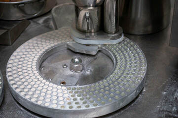 Capsule compression machine Semi automatic, medicine, medicare