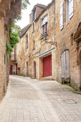 Fototapeta premium Sarlat-la-Canéda. Rue en centre-ville. Dordogne. Nouvelle Aquitaine