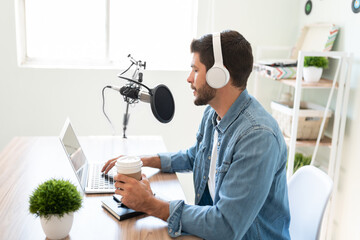 Sharing news and communicating in a podcast
