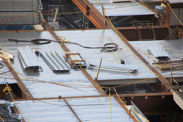 ビル建築工事現場