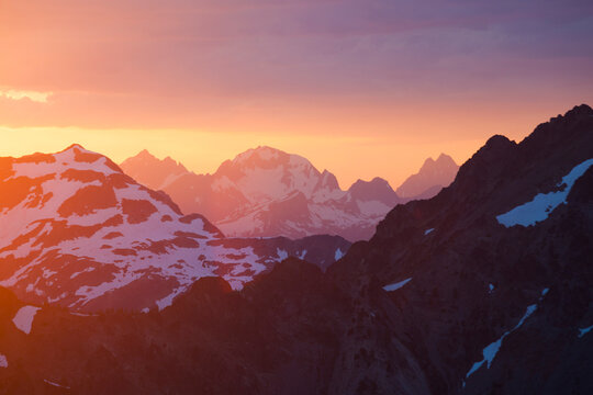 Scenic view of Mount Formidable, Spider and Johannesburg Mountains during sunset