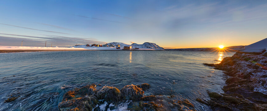 Kongsfjord at sunrise, Finnmark, Norway
