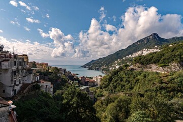 Die Amalfiküste bei Vietri Sul Mare in Kampanien, Italien 