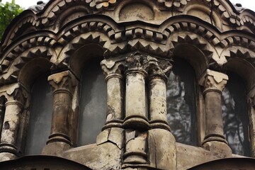 Obraz premium Beautiful ancient temple in the Park macro