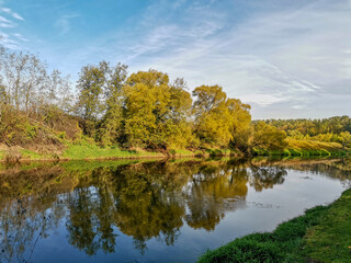 Fototapeta na wymiar autumn landscape with trees and river