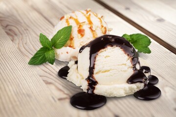 Vanilla and Chocolate Ice Cream Scoops