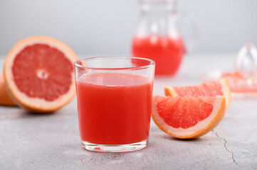 Freshly prepared grapefruit juice