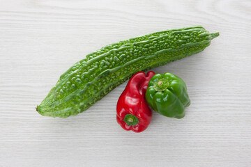 ゴーヤとピーマン