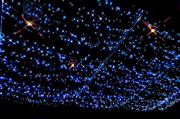 夜空の星のようなイルミネーション