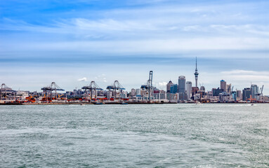 Fototapeta na wymiar Skyline of Auckland with commercial dock - North Island, New Zealand