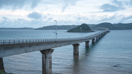 Obraz premium Bridge over the sea